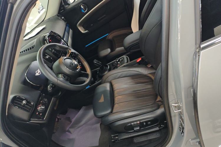 Used MINI Countryman 2023 2.0T COOPER S ALL4 Connoisseur Left Front Seat
