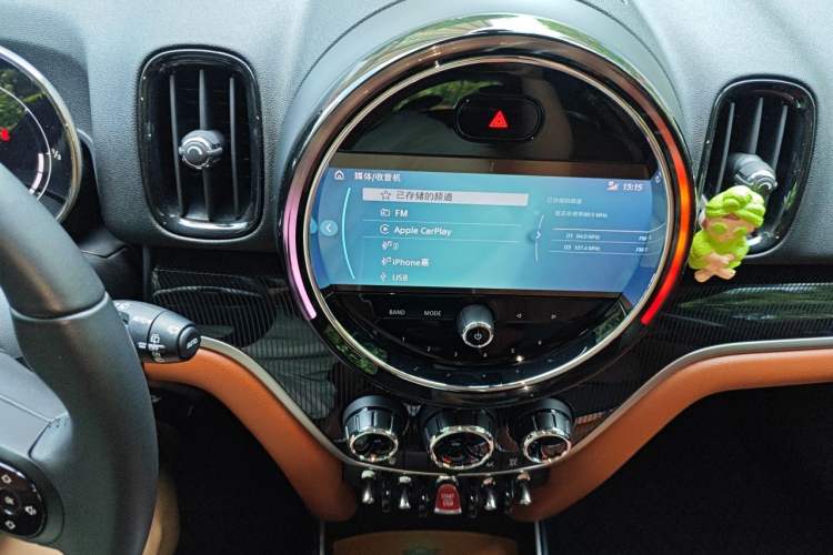 Used MINI Countryman 2023 Refresh 1.5T COOPER Connoisseur Audio And AC Panel