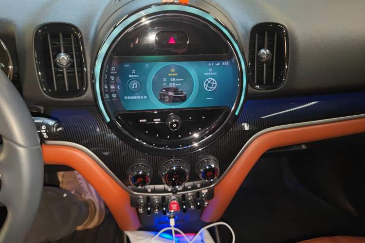 Used MINI Countryman 2023 Second Facelift 2.0T COOPER S ALL4 Connoisseur Audio And AC Panel