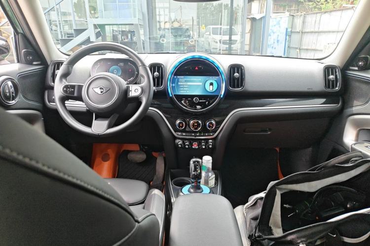 Used MINI Countryman 2023 Updated 1.5T COOPER ALL4 Connoisseur Center Console