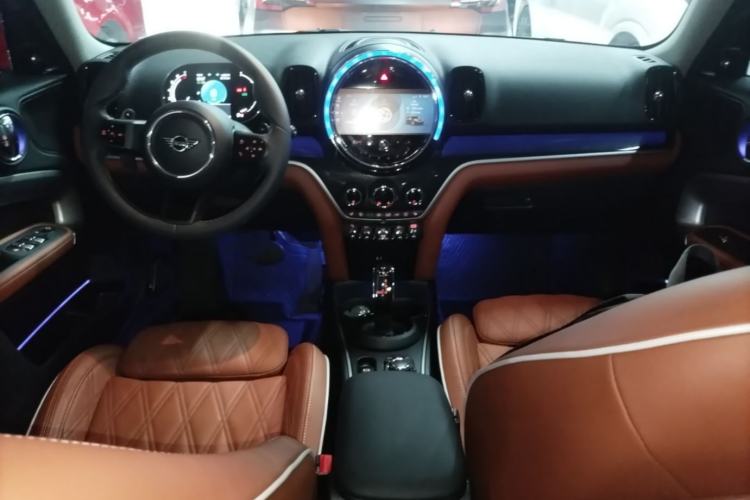 Used MINI Countryman 2023 Revised Edition 2.0T COOPER S ALL4 Connoisseur Center Console