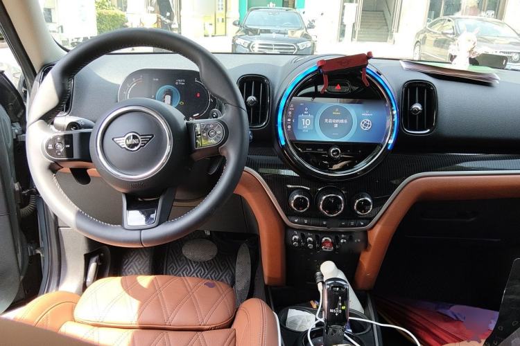 Used MINI Countryman 2023 Revised Edition 2.0T COOPER S ALL4 Connoisseur Center Console