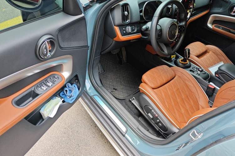 Used MINI Countryman 2023 Refresh 1.5T COOPER Connoisseur Driver Seat
