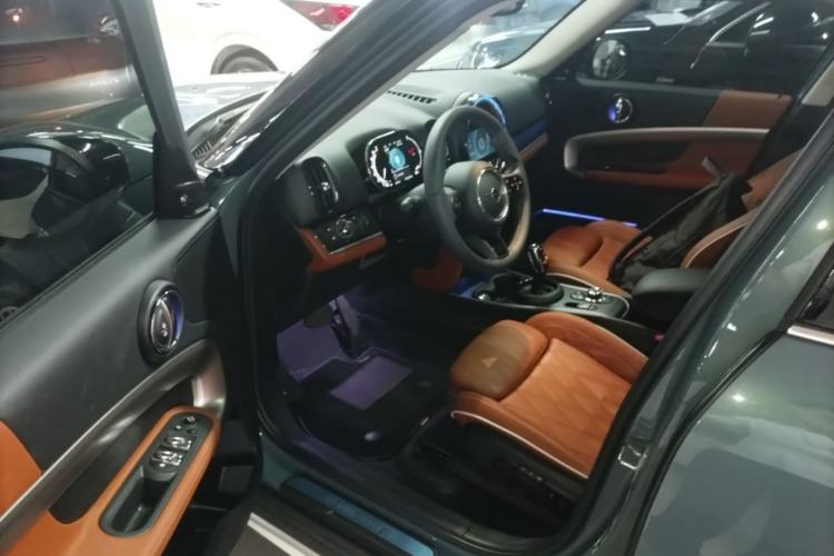 Used MINI Countryman 2023 Revised Edition 2.0T COOPER S ALL4 Connoisseur Driver Seat
