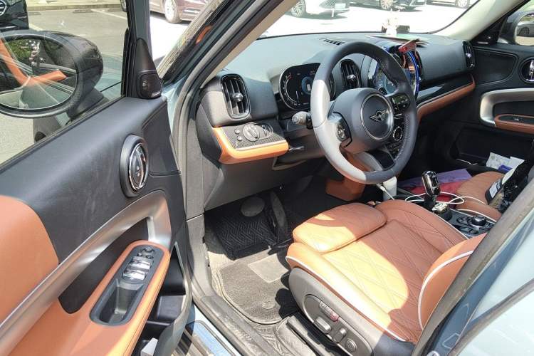 Used MINI Countryman 2023 Revised Edition 2.0T COOPER S ALL4 Connoisseur Driver Seat