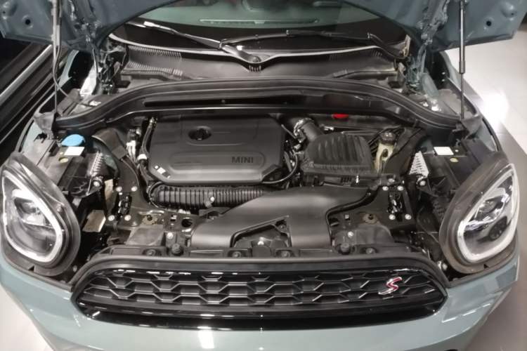 Used MINI Countryman 2023 Revised Edition 2.0T COOPER S ALL4 Connoisseur Engine Bay