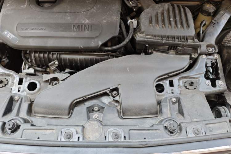 Used MINI Countryman 2023 1.5T COOPER ALL4 Connoisseur Engine Bay