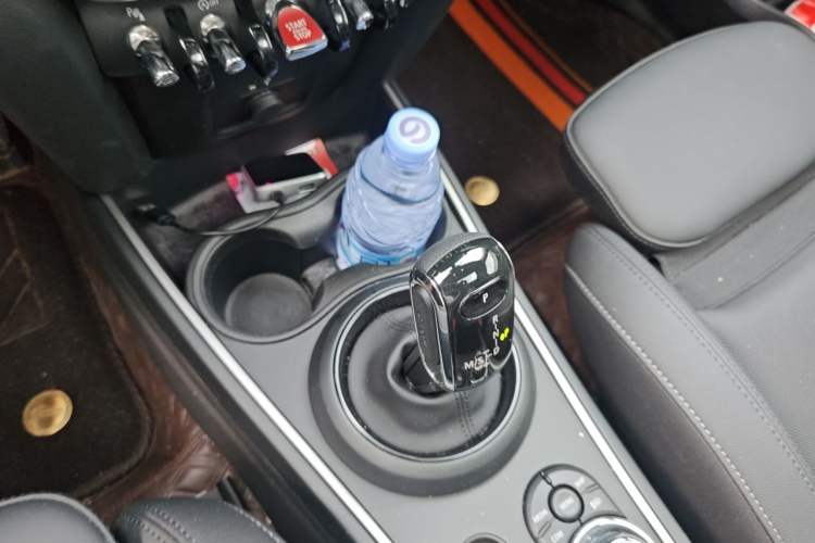 Used MINI Countryman 2023 1.5T COOPER ALL4 Connoisseur Gear Lever