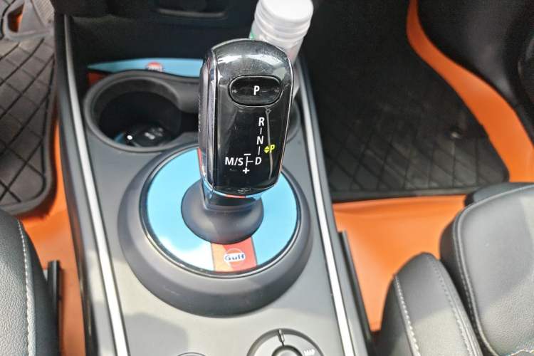 Used MINI Countryman 2023 Updated 1.5T COOPER ALL4 Connoisseur Gear Lever