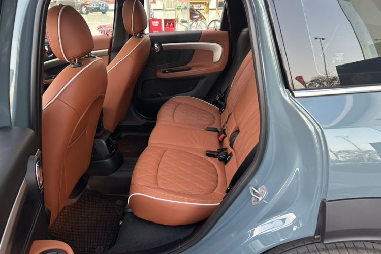 Used MINI Countryman 2023 Second Facelift 2.0T COOPER S ALL4 Connoisseur Interior 4