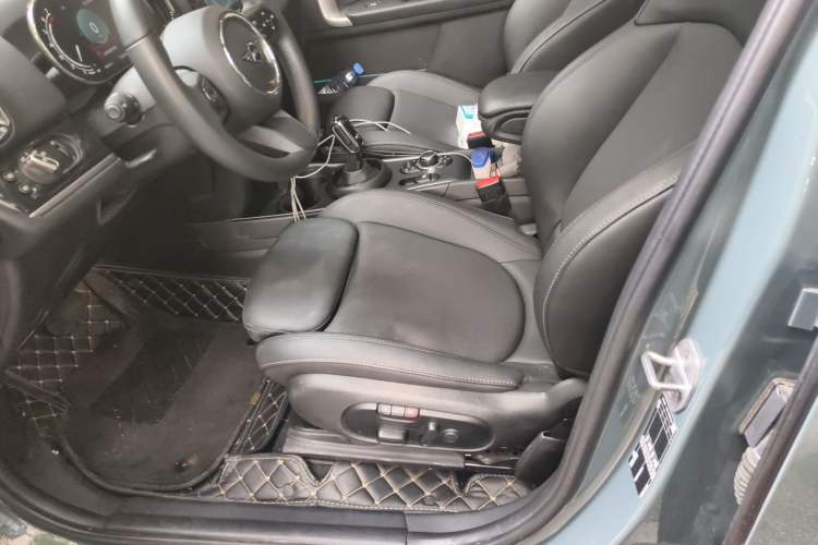 Used MINI Countryman 2023 1.5T COOPER Connoisseur Left Front Seat