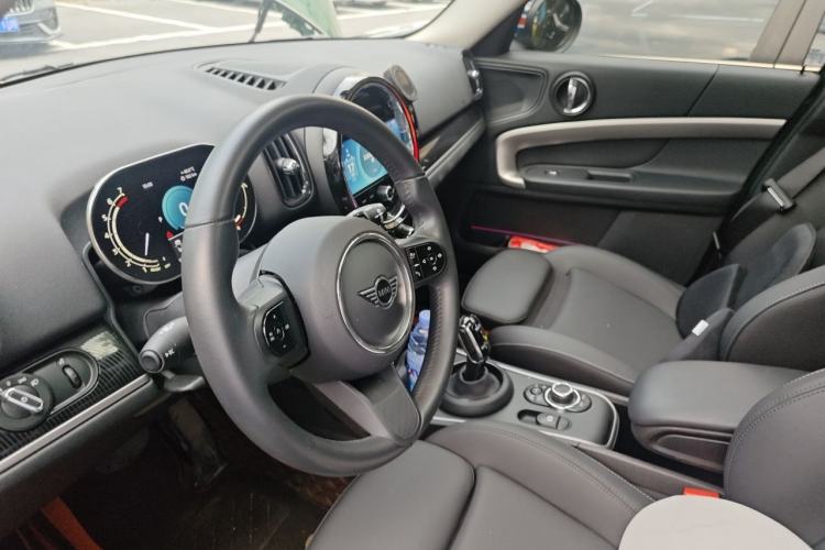 Used MINI Countryman 2023 1.5T COOPER ALL4 Connoisseur Left Front Seat