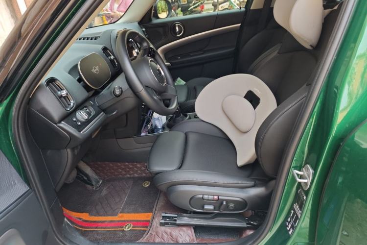 Used MINI Countryman 2023 1.5T COOPER ALL4 Connoisseur Left Front Seat