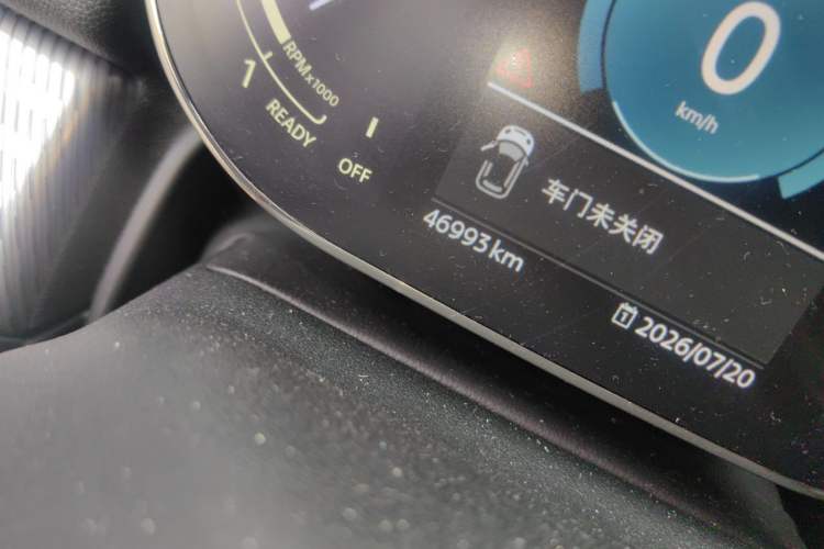 Used MINI Countryman 2023 Updated 1.5T COOPER ALL4 Connoisseur Odometer Close Up