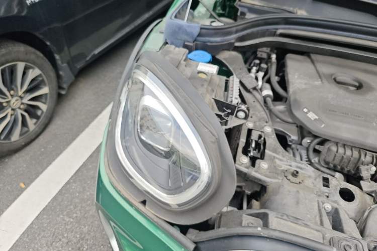 Used MINI Countryman 2023 1.5T COOPER ALL4 Connoisseur Right Front Headlight