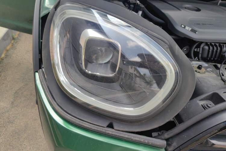 Used MINI Countryman 2023 Updated 1.5T COOPER ALL4 Connoisseur Right Front Headlight