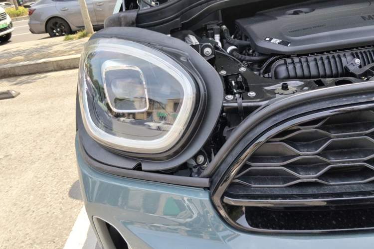 Used MINI Countryman 2023 Revised Edition 2.0T COOPER S ALL4 Connoisseur Right Front Headlight