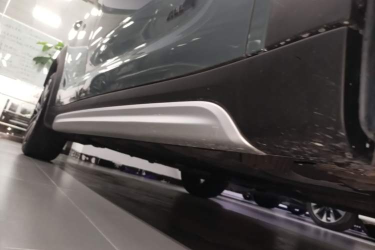 Used MINI Countryman 2023 Revised Edition 2.0T COOPER S ALL4 Connoisseur Right Side Sill