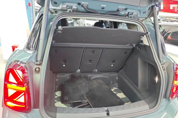 Used MINI Countryman 2023 1.5T COOPER Connoisseur Trunk