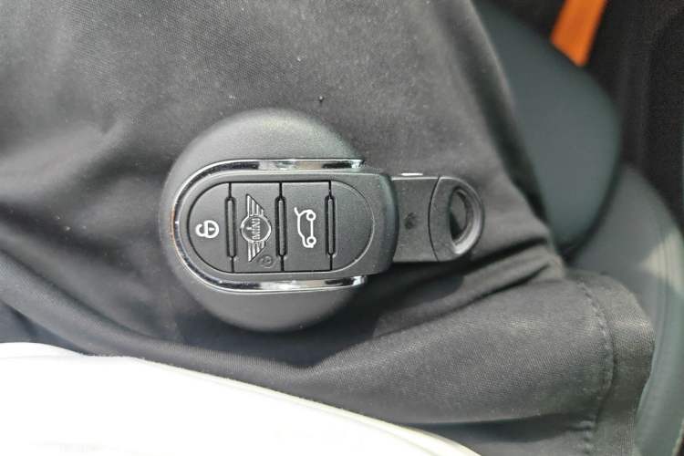 Used MINI Countryman 2023 Updated 1.5T COOPER ALL4 Connoisseur Vehicle Key