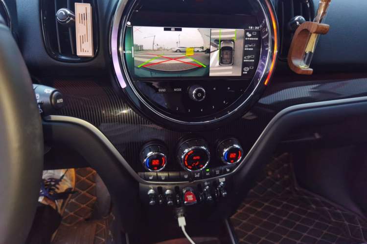 Used MINI Countryman 2023 Updated 1.5T COOPER ALL4 Connoisseur Audio And AC Panel