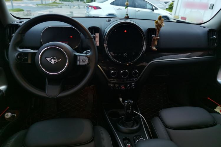 Used MINI Countryman 2023 Updated 1.5T COOPER ALL4 Connoisseur Center Console