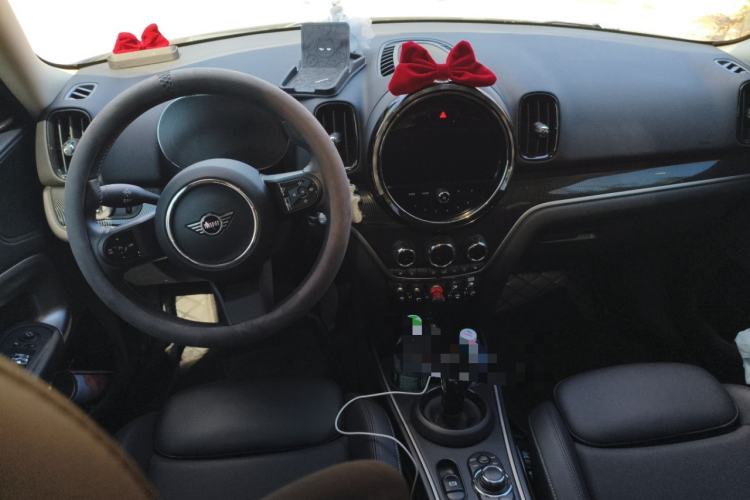 Used MINI Countryman 2023 Updated 1.5T COOPER ALL4 Connoisseur Center Console