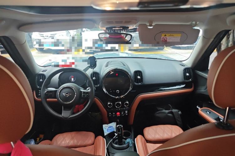 Used MINI Countryman 2023 1.5T COOPER Connoisseur Center Console