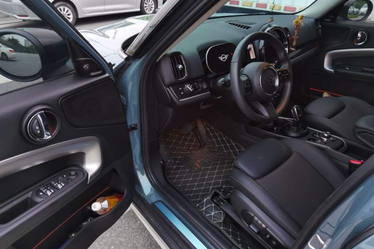 Used MINI Countryman 2023 Updated 1.5T COOPER ALL4 Connoisseur Driver Seat