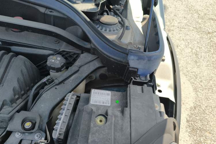 Used MINI Countryman 2023 Updated 1.5T COOPER ALL4 Connoisseur Engine Bay Left