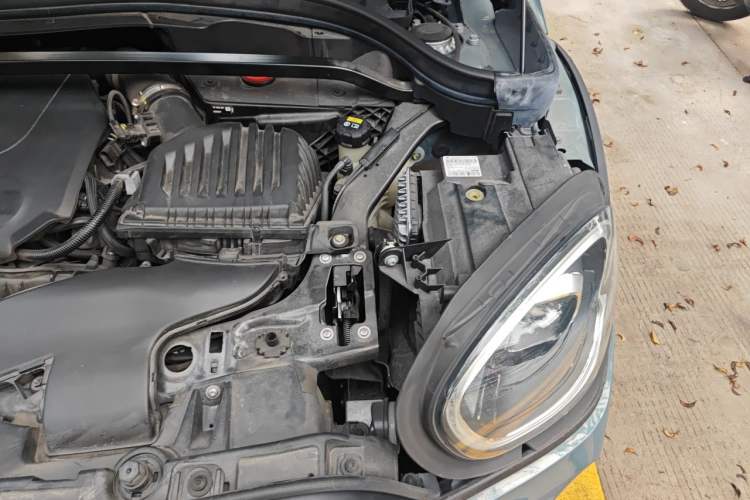 Used MINI Countryman 2023 1.5T COOPER Connoisseur Engine Bay Left