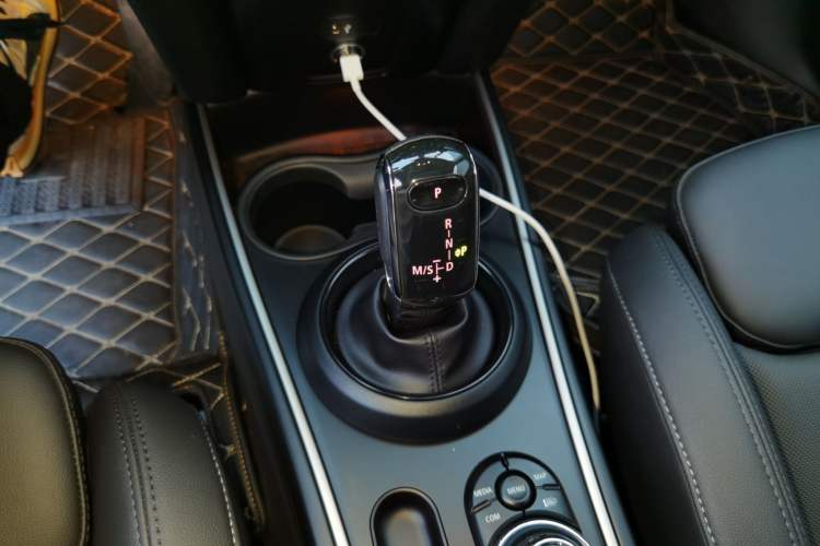 Used MINI Countryman 2023 Updated 1.5T COOPER ALL4 Connoisseur Gear Lever