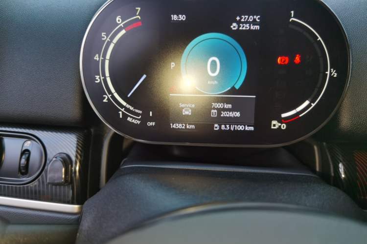 Used MINI Countryman 2023 Updated 1.5T COOPER ALL4 Connoisseur Odometer Close Up