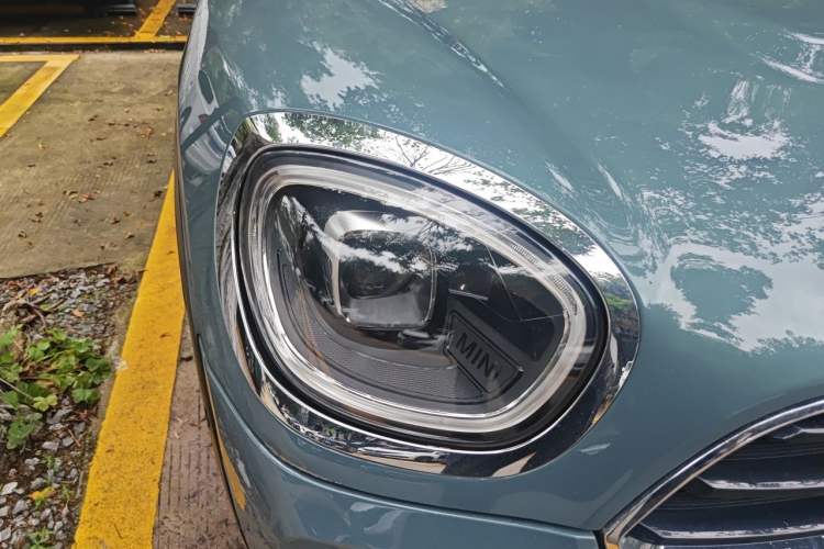 Used MINI Countryman 2023 1.5T COOPER Connoisseur Right Front Headlight
