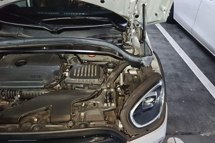 Used MINI Countryman 2023 Updated 1.5T COOPER ALL4 Connoisseur Engine Bay Left