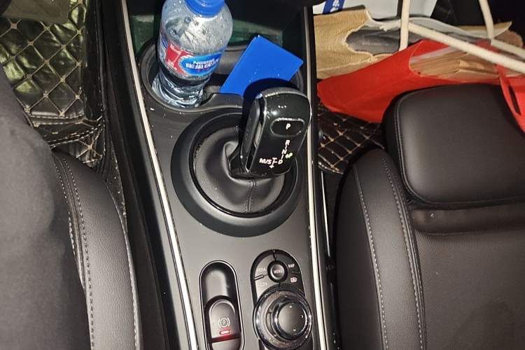 Used MINI Countryman 2023 Updated 1.5T COOPER ALL4 Connoisseur Gear Lever