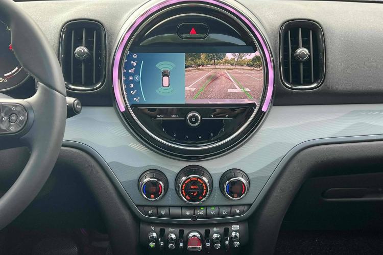 Used MINI Countryman 2023 1.5T COOPER ALL4 Wild Special Edition Interior 3