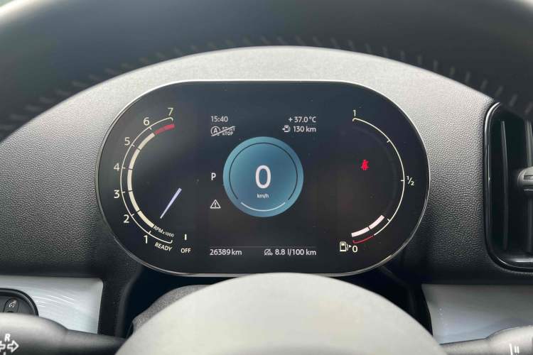 Used MINI Countryman 2023 1.5T COOPER ALL4 Wild Special Edition Odometer Close Up
