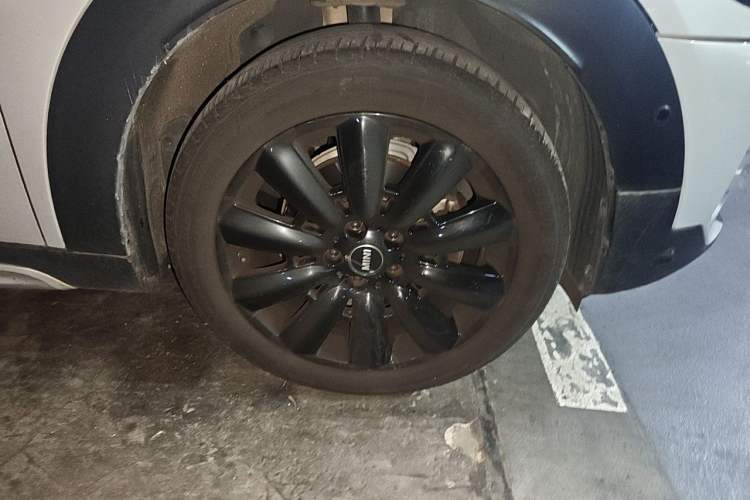 Used MINI Countryman 2023 Updated 1.5T COOPER ALL4 Connoisseur Right Front Wheel Hub