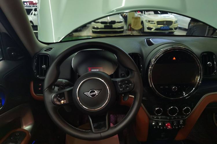 Used MINI Countryman 2023 Revised Edition 2.0T COOPER S ALL4 Connoisseur Steering Wheel