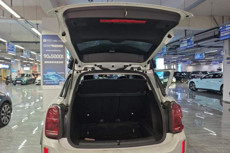 Used MINI Countryman 2023 Updated 1.5T COOPER ALL4 Connoisseur Trunk