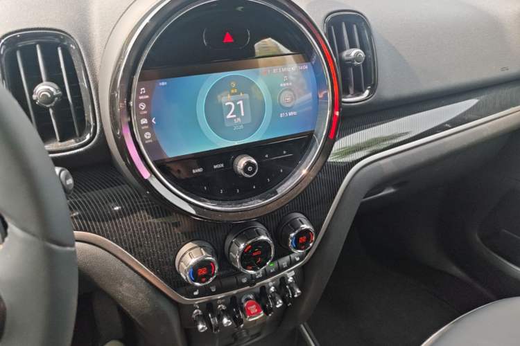 Used MINI Countryman 2023 Second Facelift 2.0T COOPER S ALL4 Connoisseur Audio And AC Panel