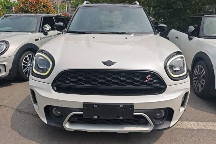 Used MINI Countryman 2023 Second Facelift 2.0T COOPER S ALL4 Connoisseur Front