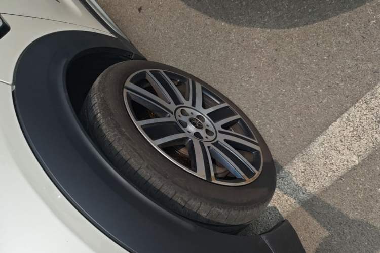 Used MINI Countryman 2023 Second Facelift 2.0T COOPER S ALL4 Connoisseur Left Front Wheel Hub