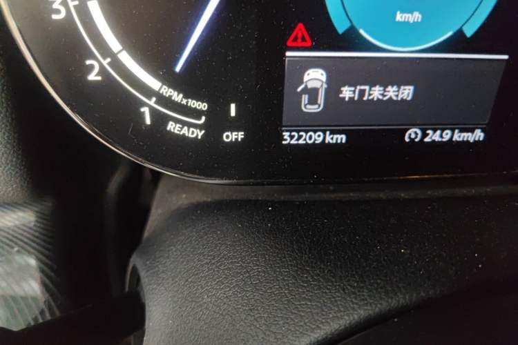 Used MINI Countryman 2023 1.5T COOPER ALL4 Connoisseur Odometer Close Up