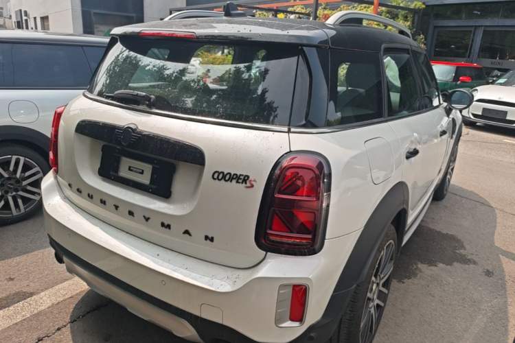 Used MINI Countryman 2023 Second Facelift 2.0T COOPER S ALL4 Connoisseur Rear Right 45 Deg