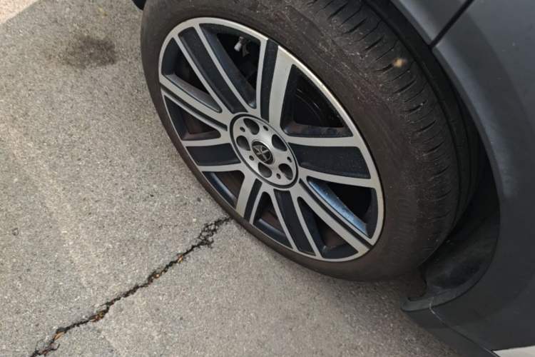 Used MINI Countryman 2023 Second Facelift 2.0T COOPER S ALL4 Connoisseur Right Rear Wheel Hub