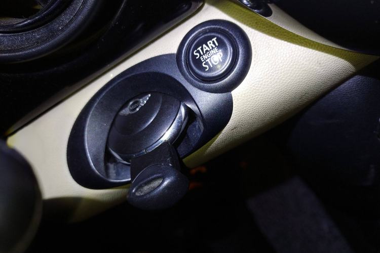 Used MINI Coupe 2012 1.6L COOPER Interior 1