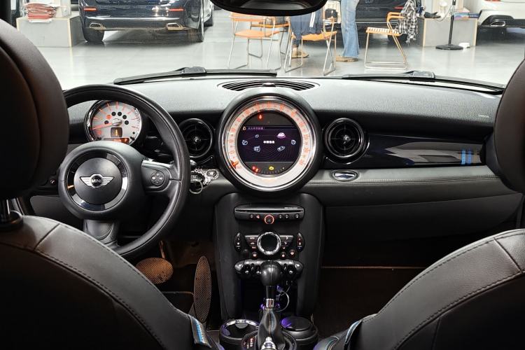 Used MINI Coupe 2012 1.6L COOPER Interior 13