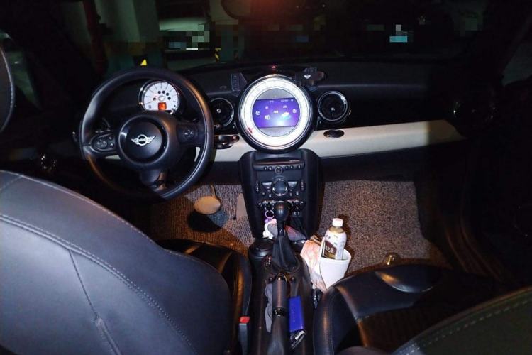 Used MINI Coupe 2012 1.6L COOPER Interior 2